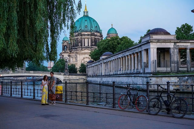 Kunst und Kühlung: Berlin muss seine Museen als Schutzräume gegen die Extremhitze öffnen